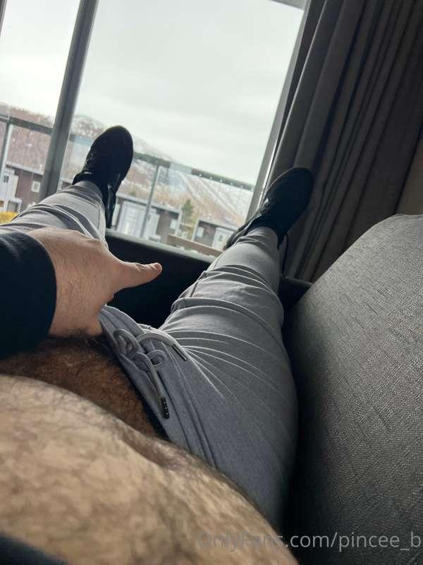 👅 it's bulging