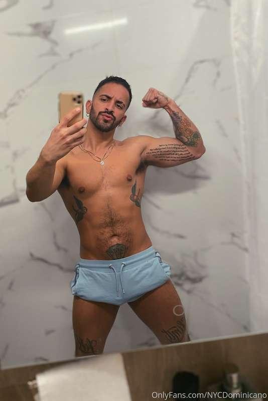I want to get bigger 💪🏽 who wants to train me? 😇