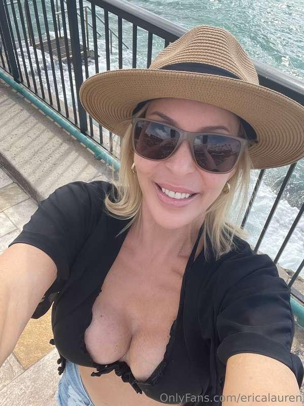 Feeling sexy and hot! 🥵🔥