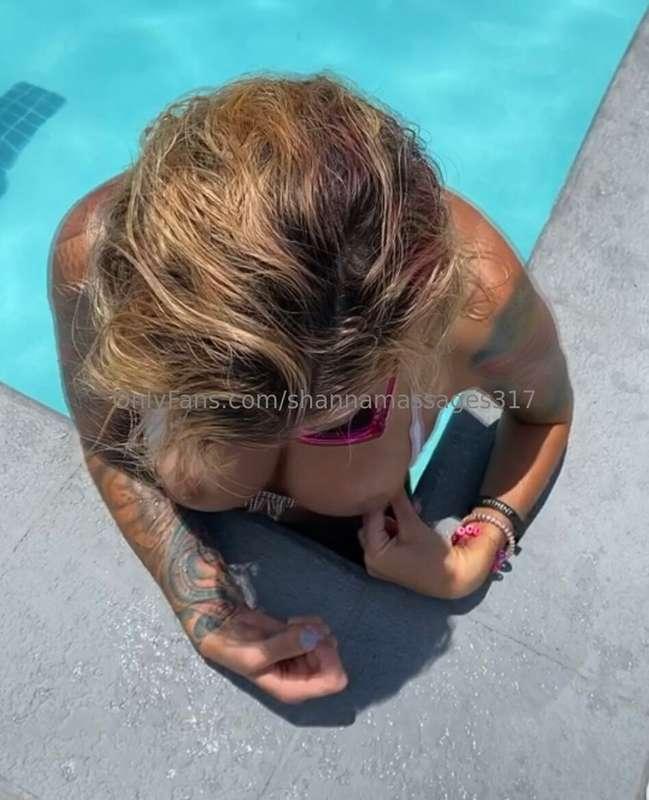 Thinking of warmer days and fun times! Good morning 😘 Tittie..