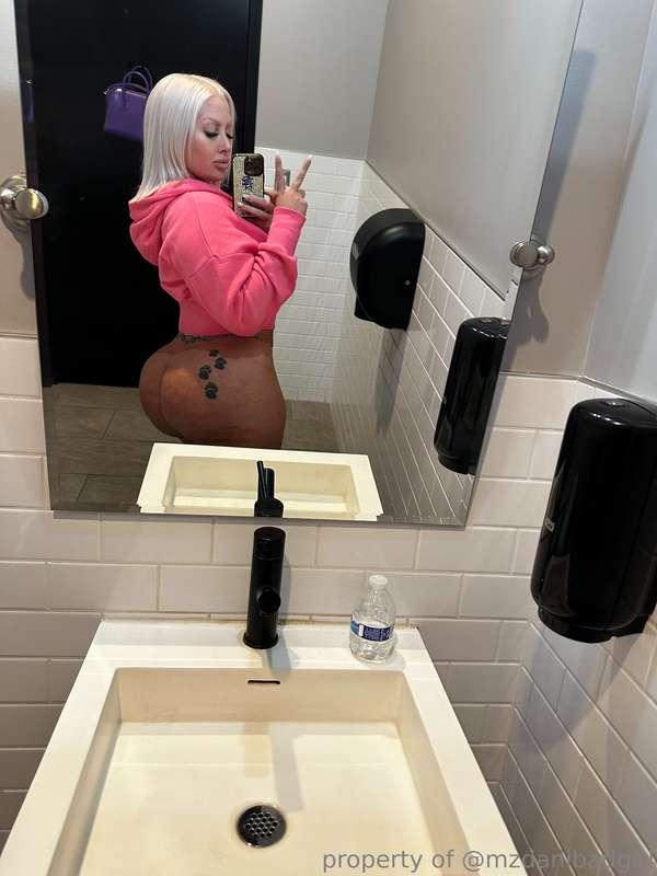 mzdanibadgirl image #0