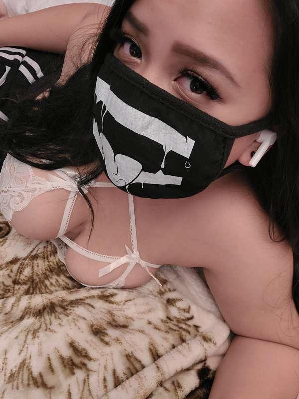 so... you want head? 😋

I'm out this weekend being cute, but..