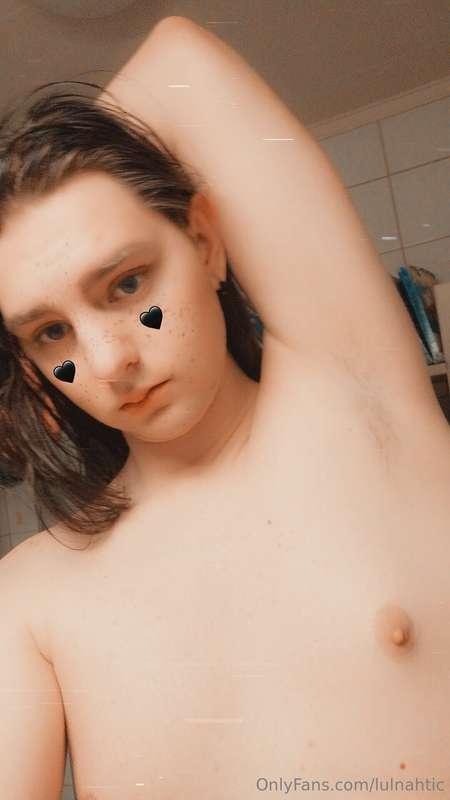 Some cute girly armpits with a hint of booba