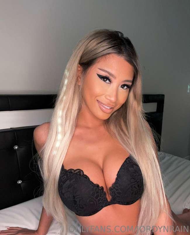 Bra on or off? 👀  ⬅️ Swipe to strip