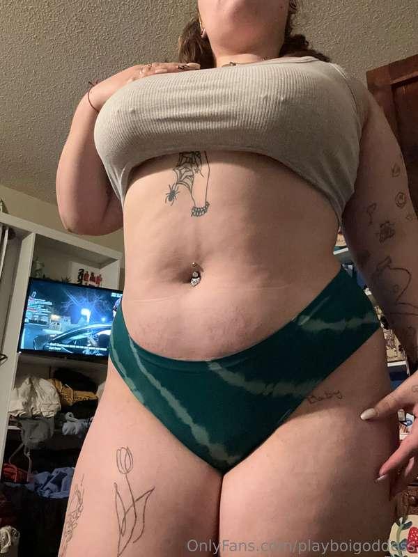 playboigoddess image #0