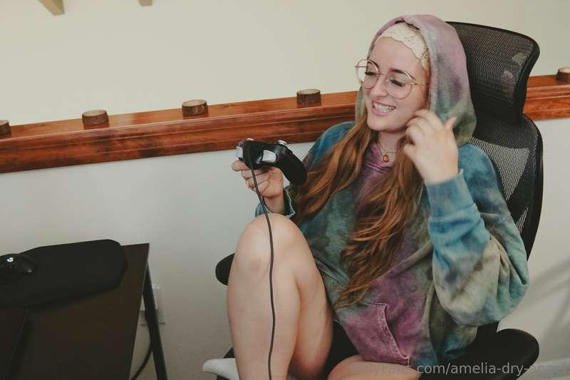 Come play with me tonight, 70% off the next 10 subs @amelia-..