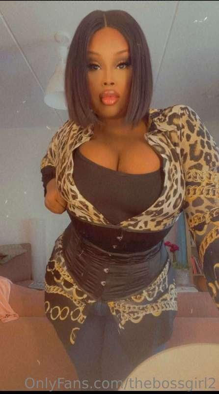 Waa wareeey SamSam aa I maaday the hottest Somali girl on ea..