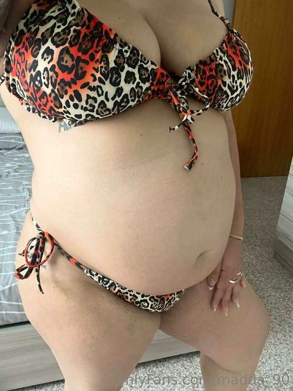 Chi vuole scopare una bella ragazza incinta? 🤰🏻🤰🏻🤰🏻
Who want..