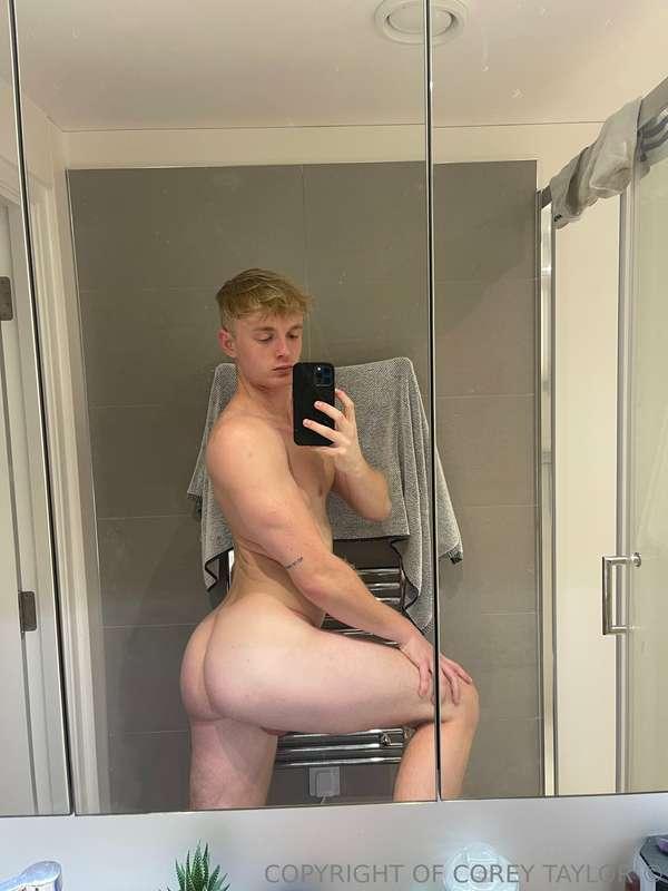 Need my ass pounding 😈