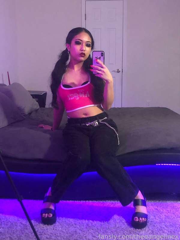 theeangelinex image #2