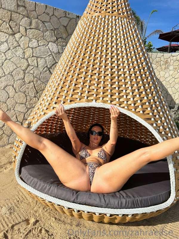 This pussy likes to get a little tan too. DM me for more pic..