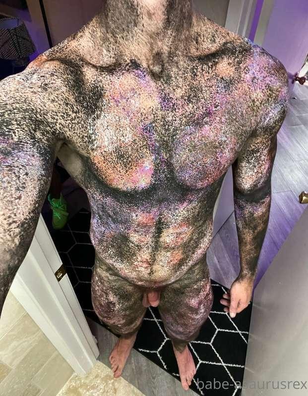 Last night I was painted by @uvbodyart and it was such an in..