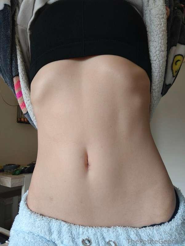 Tight toned tummy 😝