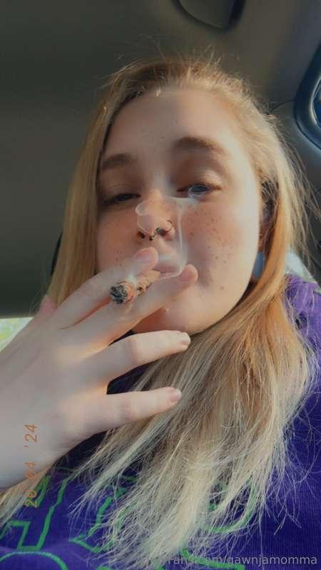 Happy 4/20 babes 🥰🥰 enjoy the freebie!