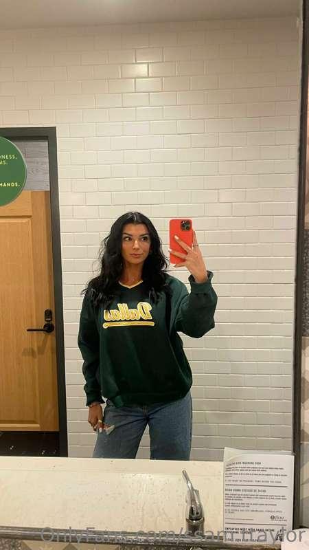 I look better w this off right? if you need to compare just ..