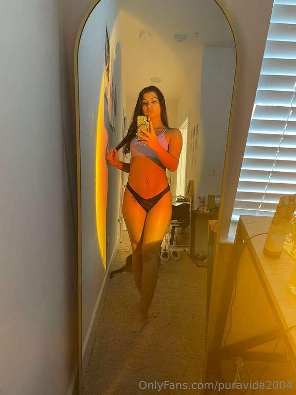 someone DM me 🤭
