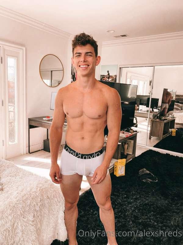 2022 is here 🎆 😈

Thank you guys for all the love in 2021, t..