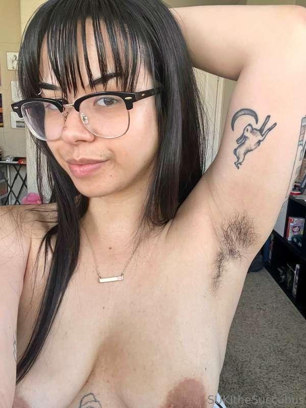 You can have a little armpit spam as a treat~