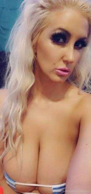 Mmmm... the things I'm thinking about doing to you. 👅💦