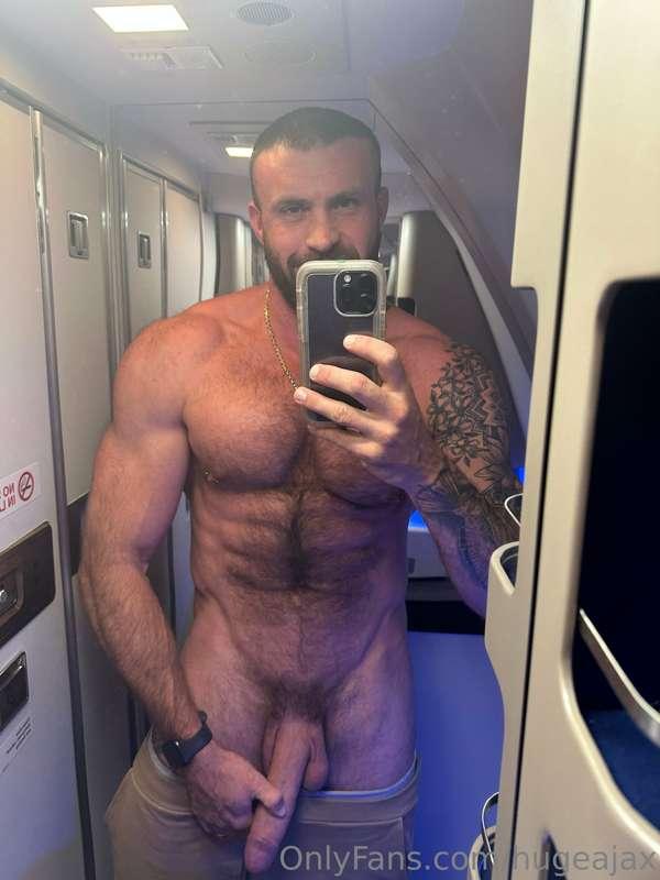 8 hours is a long time in the air 😈 
Check your DM to see me..