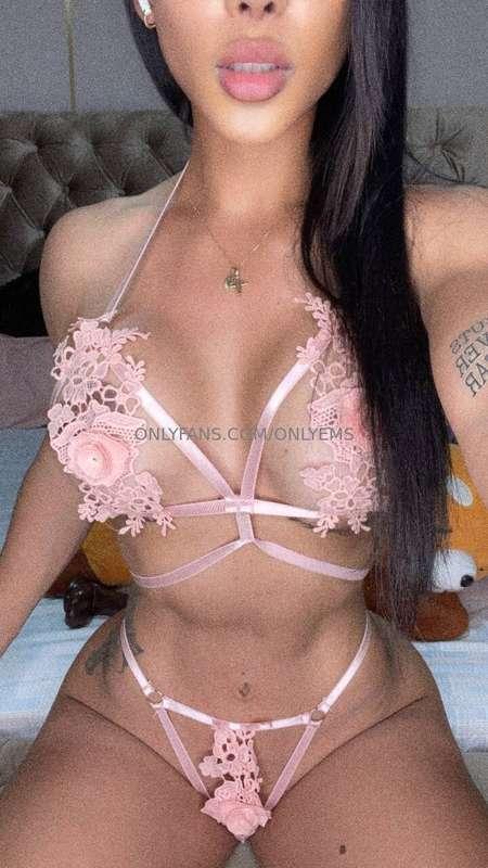 Pink looks sexy on me😍🩷🩷