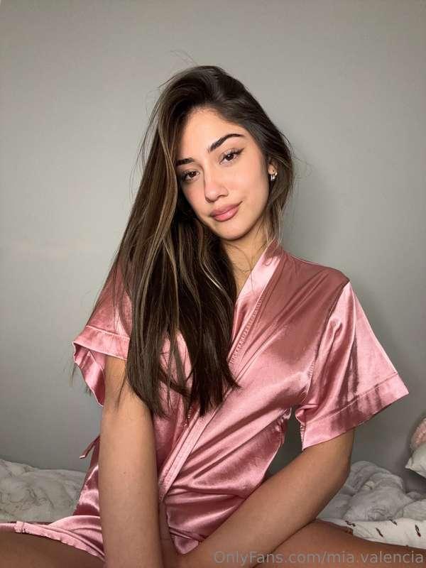 I have a big surprise under my robe🙊