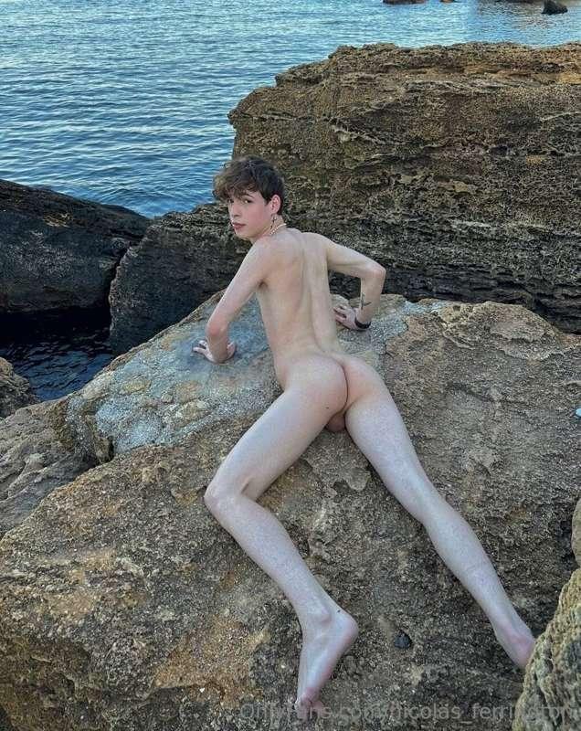 nicolas_ferrington image #3