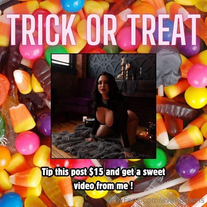 Trick or treat? 🎃🍬 I’ve got something extra sweet waiting ju..
