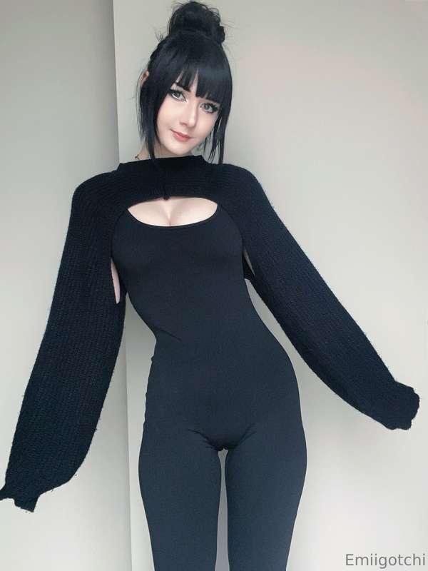 Do you like my new workout outfit?~