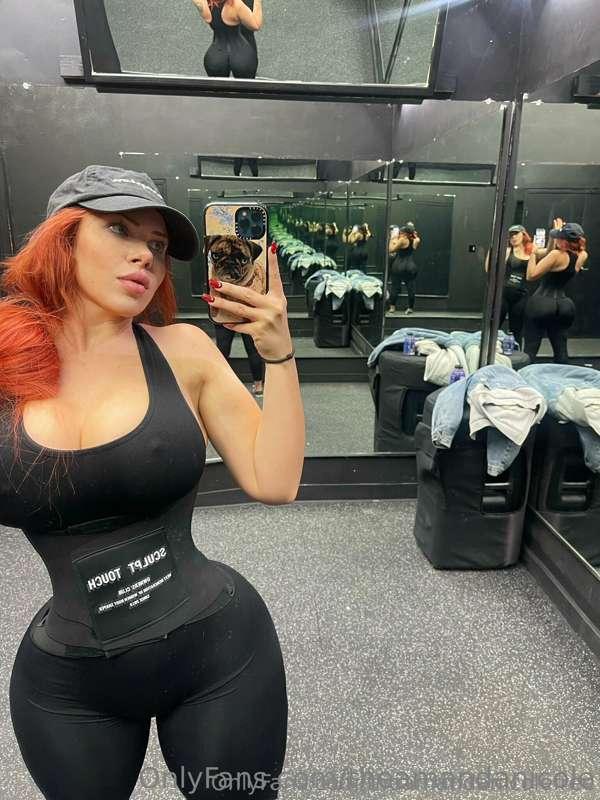 ### Gotta stay squishy thick 😉 🍑
