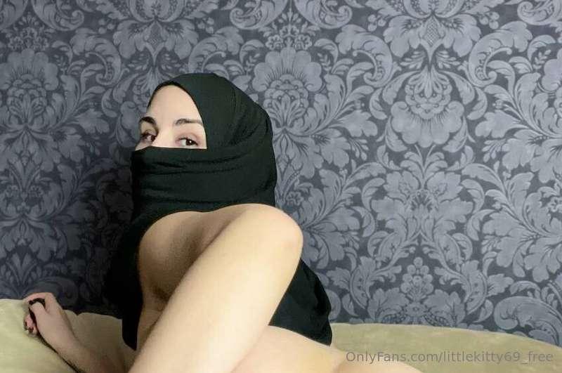 #FREE SUBSCRIPTION 👉@emilia_brown❗️

MUSLIM NAUGHTY GIRL🧕🏻🔥
..