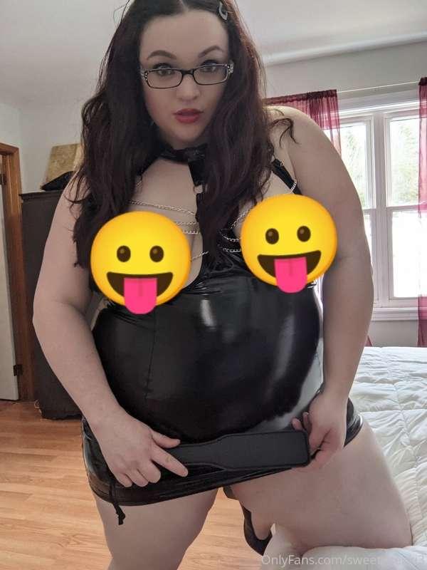 You can see the uncensored on my main page @sweetnsexxi