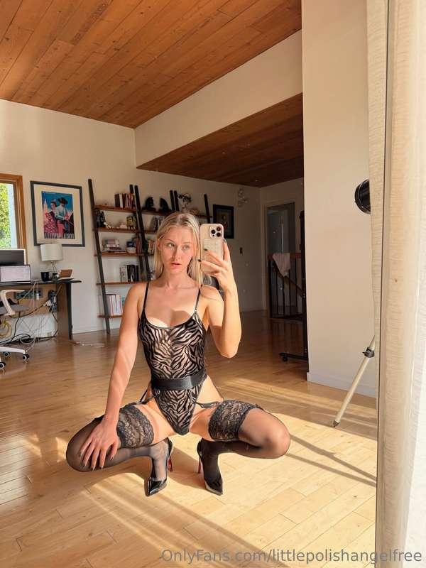 It’s so sunny lately, I love it ❤️ also how do you like my n..