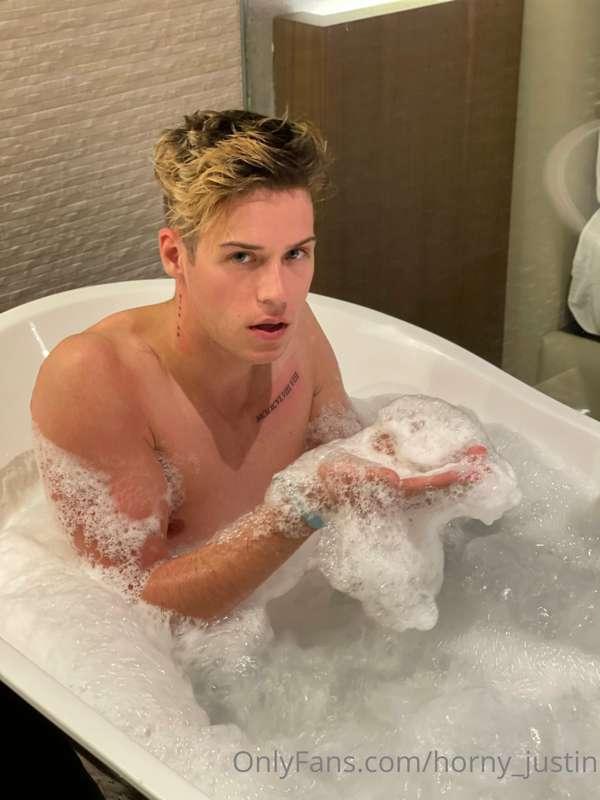 justin_twinkk image #2