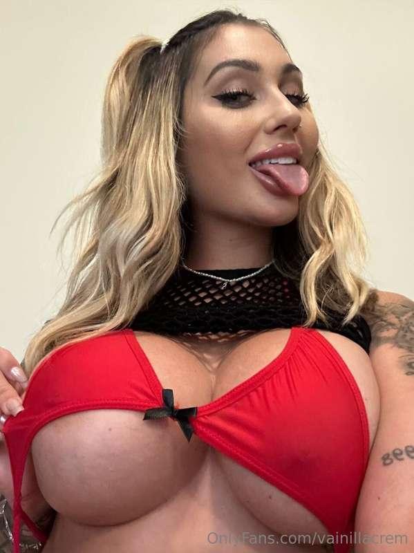 What if you undress me with your mouth? 😏👅