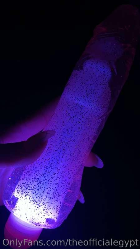 This toy had my pussy super wet wet
