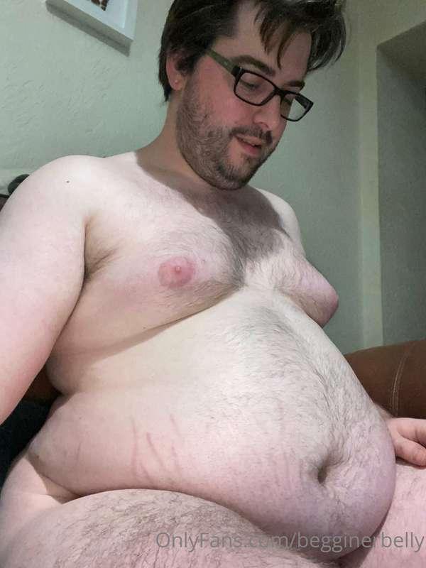 Damn i feel so fat 😍 I’ve had a pizza, chocolate, crisps, cr..
