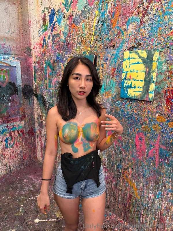 You can touch the wet paint 😘