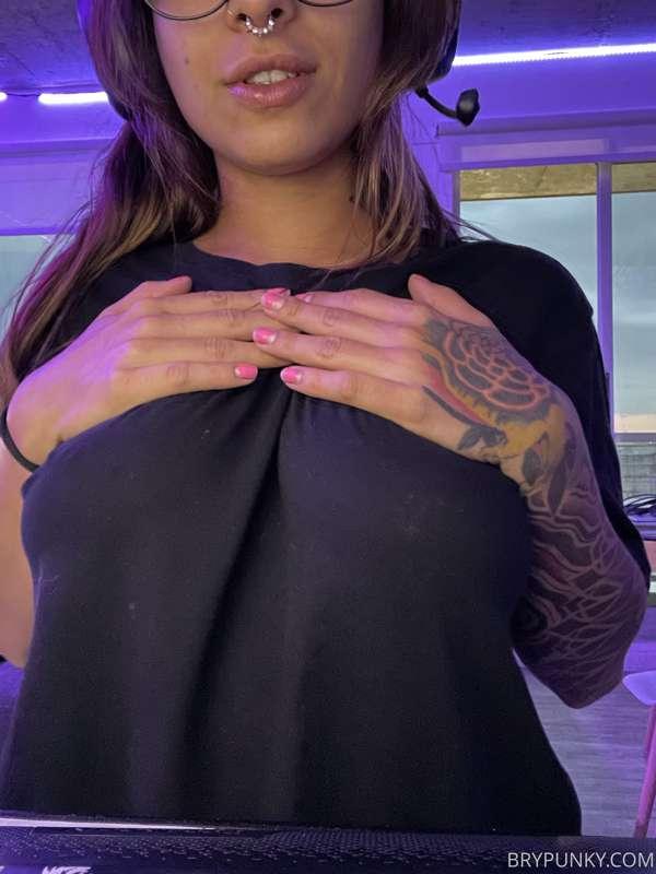 No face just tits 🤪