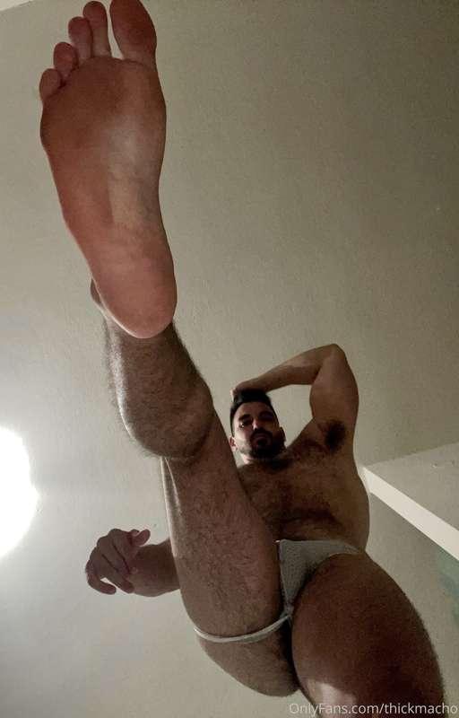 Trying new angels 😉🦶
