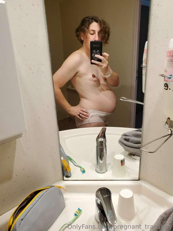 pregnant_transboy image #1