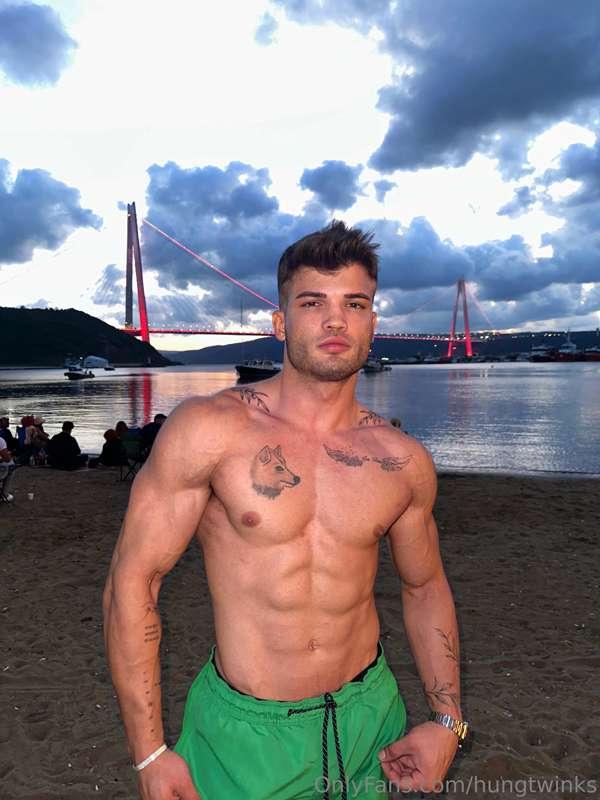 #ad Omg 😱 my babyface maculine hot friend @kurtadamxxx shari..