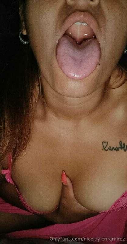 😈
