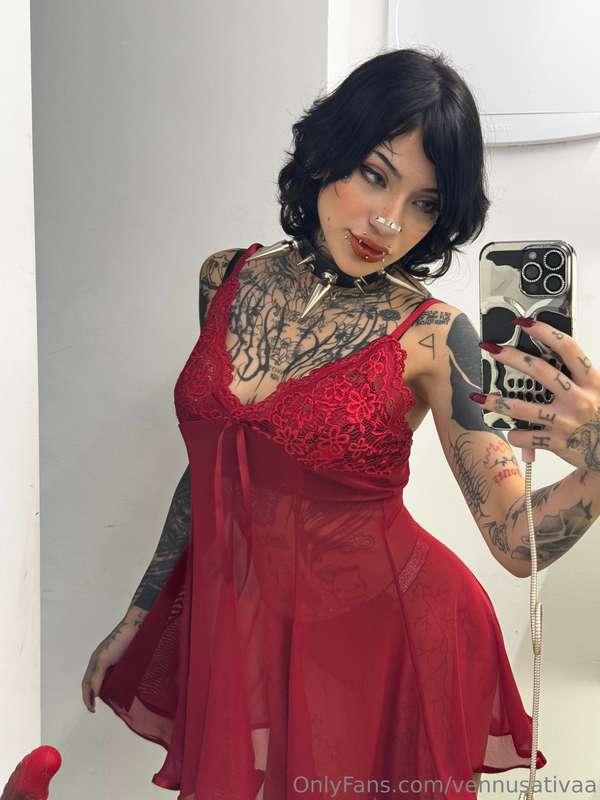 the pop of color we needed 💋