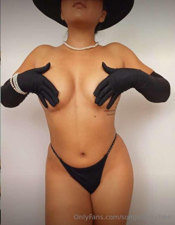 My tits are so sensitive 😭💕
