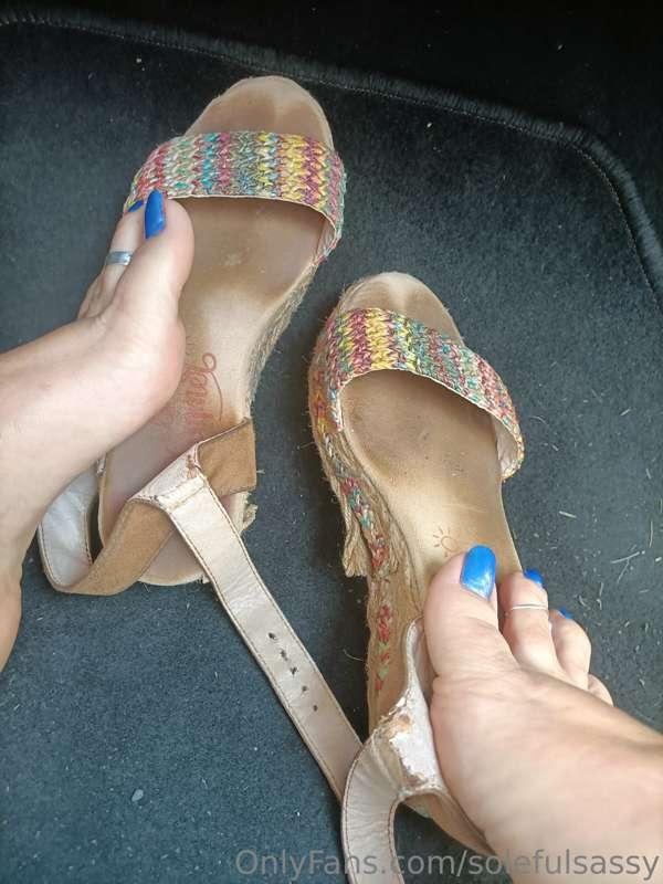 Toe prints!!! 💙 Hot feet! 💙 Soft soles!💙 Long toes!