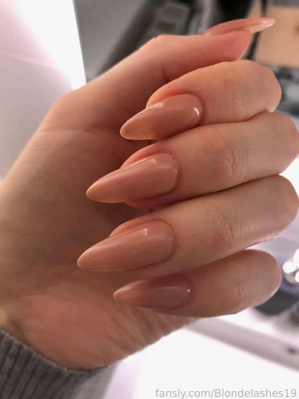 blondelashes19 image #2