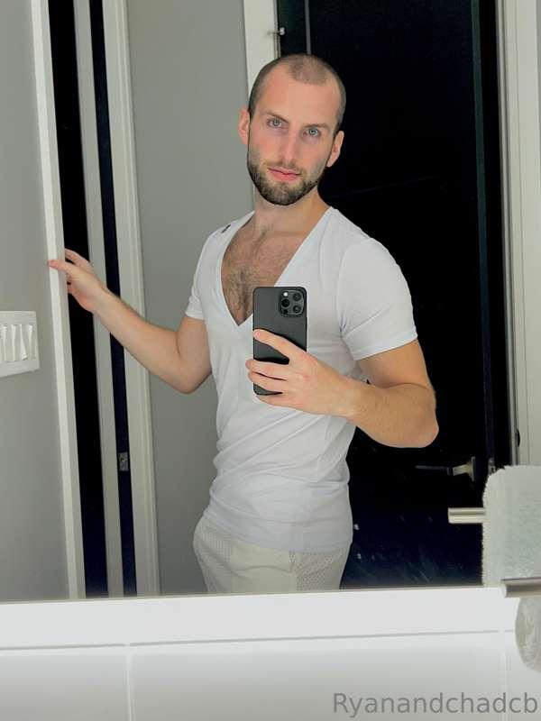 Got a new outfit. You like ? Hehe