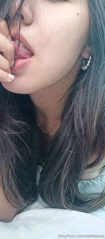 Thinking about what I want for my life In my bed... Alone 😔 