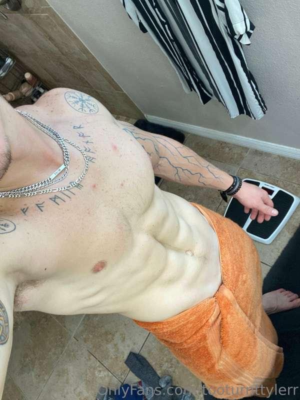 who wants to cum shower with me?
